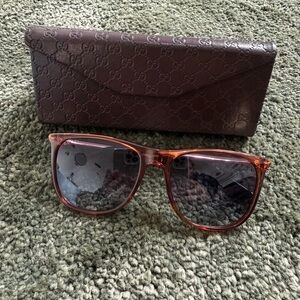 Gucci 1129 Sunglasses with Embossed Case